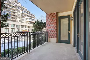 10404 Strathmore Park Ct, North Bethesda, MD 20852 - Photo 21