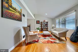 10708 Woodsdale Dr, Silver Spring, MD 20901 - Photo 7