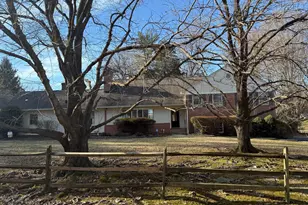 10816 Fox Hunt Ln, Rockville, MD 20854 - Photo 1