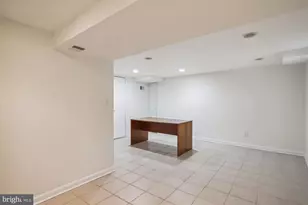 6518 Wilmett Rd, Bethesda, MD 20817 - Photo 35