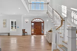 10525 Tanager Ln, Potomac, MD 20854 - Photo 9