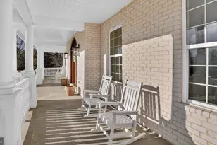 10525 Tanager Ln, Potomac, MD 20854 - Photo 5