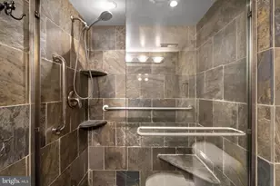 2100 Washington Ave, Silver Spring, MD 20910 - Photo 15