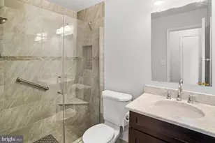 9412 Falls Bridge Ln, Potomac, MD 20854 - Photo 25