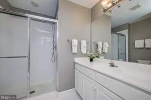 801 Pleasant Dr, Rockville, MD 20850 - Photo 19