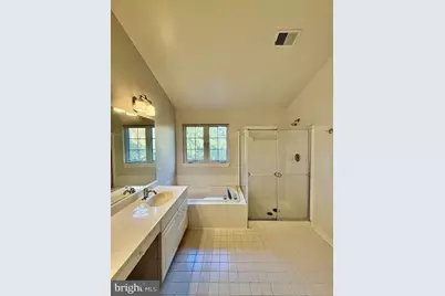 13772 Lambertina Place, Rockville, MD 20850 - Photo 17