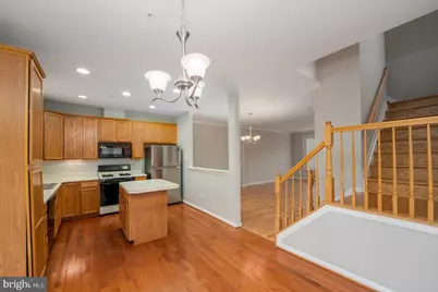 20821 Shamrock Glen Circle #804, Germantown, MD 20874 - Photo 5