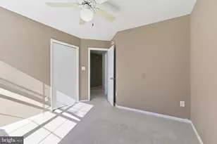 10211 Cove Ledge Ct, Montgomery Village, MD 20886 - Photo 17