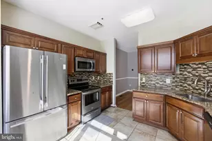 10211 Cove Ledge Ct, Montgomery Village, MD 20886 - Photo 11