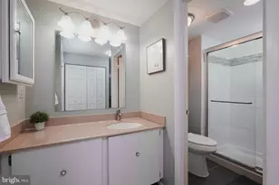 7425 Democracy Blvd, Bethesda, MD 20817 - Photo 23