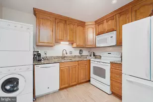 7425 Democracy Blvd, Bethesda, MD 20817 - Photo 11