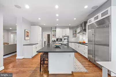 5608 Warwick Place, Chevy Chase, MD 20815 - Photo 11