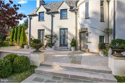 5205 Woodlawn Avenue, Chevy Chase, MD 20815 - Photo 3