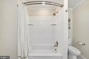 8217 Plum Creek Dr, Gaithersburg, MD 20882 - Photo 43