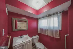 2303 Pinneberg Ave, Rockville, MD 20851 - Photo 33