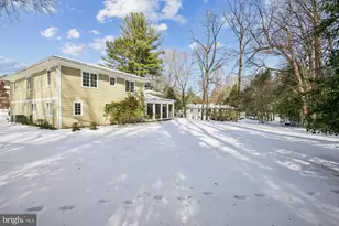 9421 Thrush Ln, Potomac, MD 20854 - Photo 15