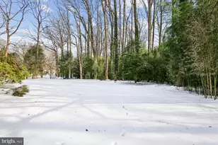 9421 Thrush Ln, Potomac, MD 20854 - Photo 17