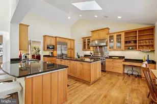 9421 Thrush Ln, Potomac, MD 20854 - Photo 35