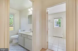 13905 Huxley Cove Ct, Silver Spring, MD 20906 - Photo 11