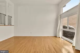 7149 Mill Run Dr, Rockville, MD 20855 - Photo 5