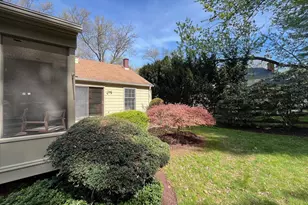 23 Old Creek Ct, Potomac, MD 20854 - Photo 11