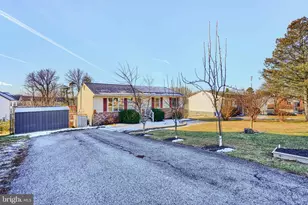 10100 Lewis Dr, Damascus, MD 20872 - Photo 1