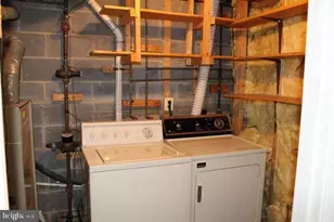 1086 Travis Ln, Gaithersburg, MD 20879 - Photo 23