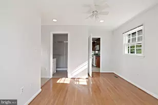 8208 Gainsborough Ct W, Potomac, MD 20854 - Photo 15