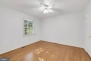 8208 Gainsborough Ct W, Potomac, MD 20854 - Photo 33