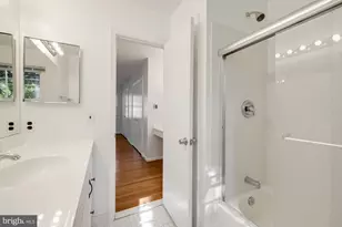 8208 Gainsborough Ct W, Potomac, MD 20854 - Photo 27