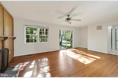 8208 Gainsborough Court W, Potomac, MD 20854 - Photo 17