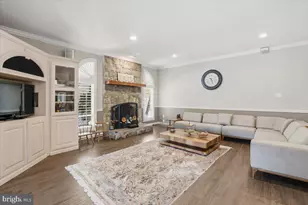 11221 Welland St, North Potomac, MD 20878 - Photo 21