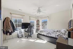 11221 Welland St, North Potomac, MD 20878 - Photo 37