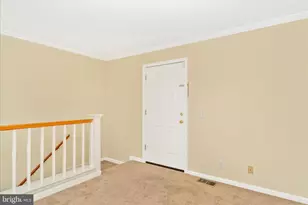 10713 Hampton Mill Terrace, Rockville, MD 20852 - Photo 3