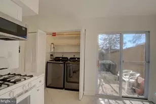 7687 Laytonia Dr, Gaithersburg, MD 20877 - Photo 9