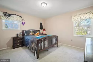 8217 Mountain Laurel Ln, Gaithersburg, MD 20879 - Photo 17