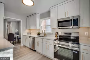 327 Howard Ave, Rockville, MD 20850 - Photo 9