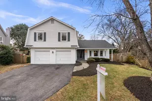 1753 Glastonberry, Potomac, MD 20854 - Photo 9