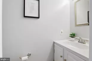 14740 Locustwood, Silver Spring, MD 20905 - Photo 17