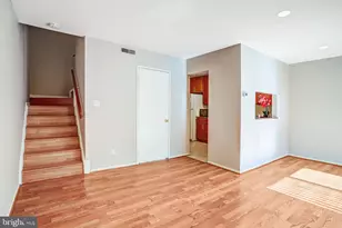 9930 Brookridge Ct, Gaithersburg, MD 20886 - Photo 3