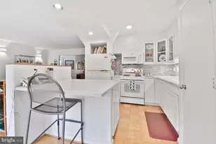 2100 Washington Ave, Silver Spring, MD 20910 - Photo 11