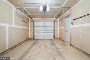 18615 Autumn Mist Dr, Gaithersburg, MD 20879 - Photo 9