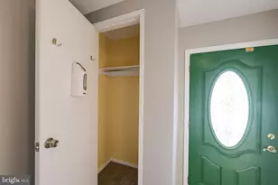 18927 Birdseye Dr, Germantown, MD 20874 - Photo 15