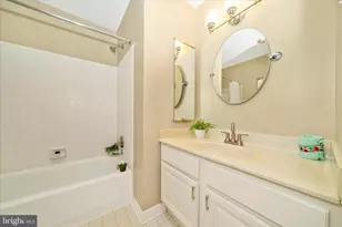 11154 Cedarwood Dr, North Bethesda, MD 20852 - Photo 37