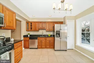 11154 Cedarwood Dr, North Bethesda, MD 20852 - Photo 11