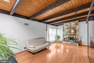 900 Azalea Dr, Rockville, MD 20850 - Photo 5