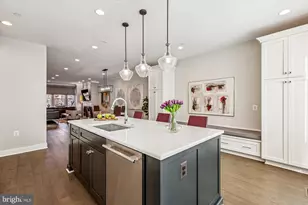 10340 Grosvenor Pl, North Bethesda, MD 20852 - Photo 9