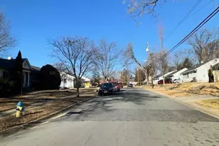 1613 Burris Rd, Rockville, MD 20851 - Photo 7