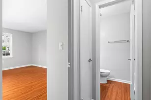 18334 Streamside Dr, Gaithersburg, MD 20879 - Photo 15