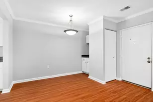 18334 Streamside Dr, Gaithersburg, MD 20879 - Photo 7